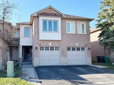 Condo Townhouse in Mississauga