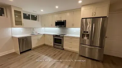 5 Raymore Drive Lower, Toronto, On M9p 1w6