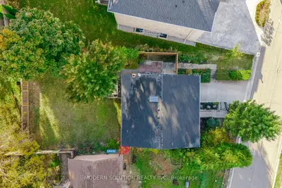 2557 Mindemoya Road, Mississauga, On L5c 2r1