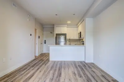 Condo Apartment in Milton