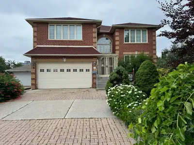 32 Creston Road, Toronto, On M6a 1j1