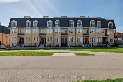 390 Hopewell Avenue 138, Toronto, On M6e 2s2
