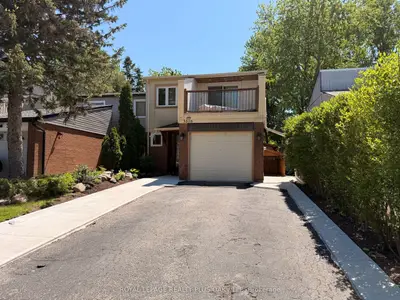 Lower Level in Mississauga