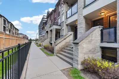 Condo Townhouse in Brampton