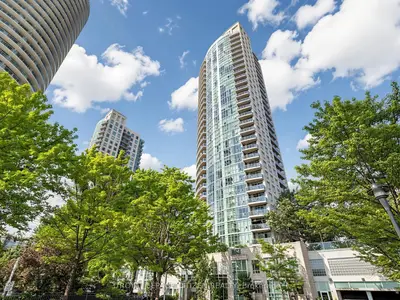 Condo Apartment in Mississauga