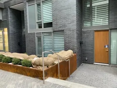 Condo Townhouse in Toronto