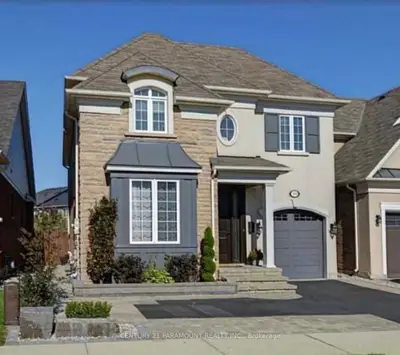 Detached in Oakville