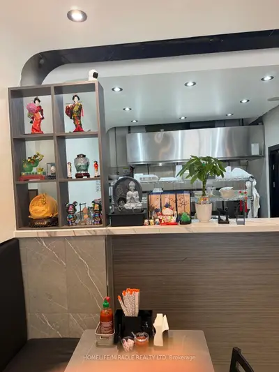 645 Lakeshore Road E 4, Mississauga, On L5g 1j5