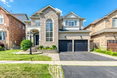Detached in Oakville