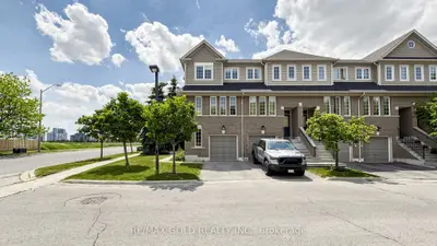 Condo Townhouse in Mississauga