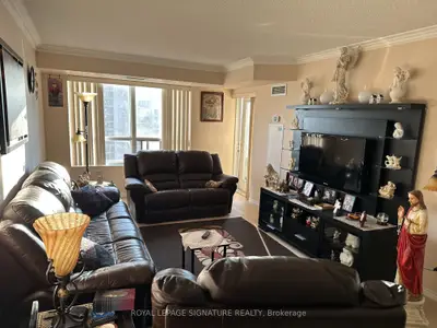 Condo Apartment in Mississauga