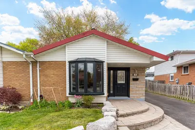 Semi-Detached in Mississauga