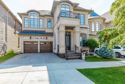 Detached in Oakville