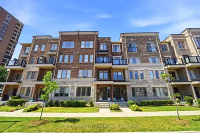 Condo Townhouse in Toronto