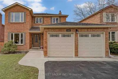 Detached in Oakville