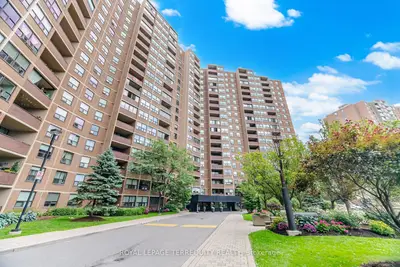 716 The West Mall 1504, Toronto, On M9c 4x6