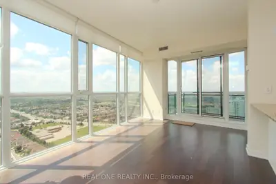 Condo Apartment in Mississauga