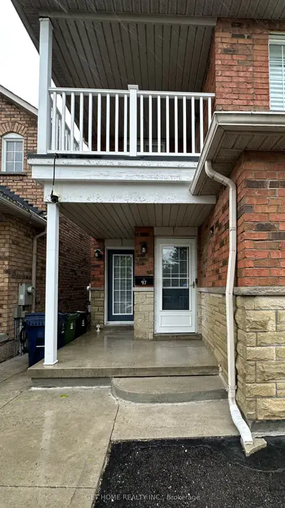 97 San Gabriele Place, Toronto, On M9l 3a4