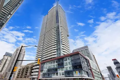 Condo Apartment in Mississauga