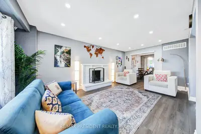 7080 Copenhagen Road 9, Mississauga, On L5n 2c9