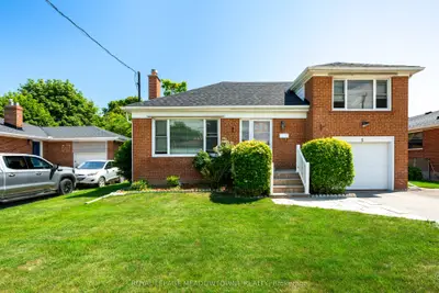 5 Boreal Road, Toronto, On M9c 2e9
