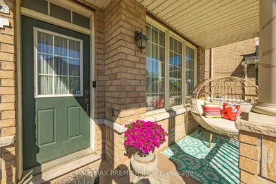 85 Kimborough Hollow, Brampton, On L6y 0z1