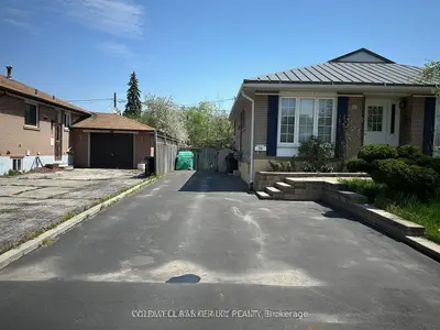 Detached in Toronto