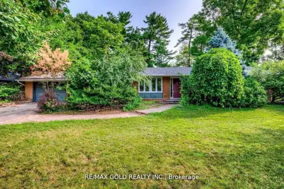 275 Eastcourt Road, Oakville, On L6j 4y5