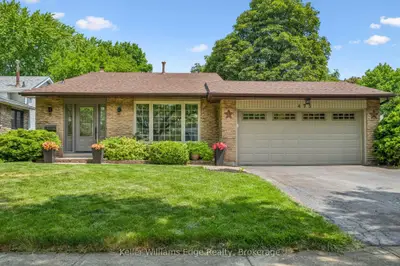 Detached in Oakville