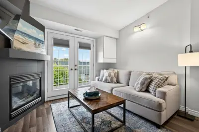 Condo Apartment in Burlington