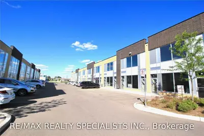1235 Queensway Avenue E 14a, Mississauga, On L4y 0g4