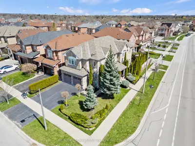 Detached in Halton Hills