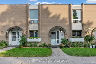 Condo Townhouse in Toronto
