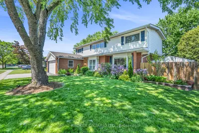 Detached in Burlington