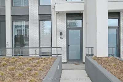 Condo Townhouse in Toronto