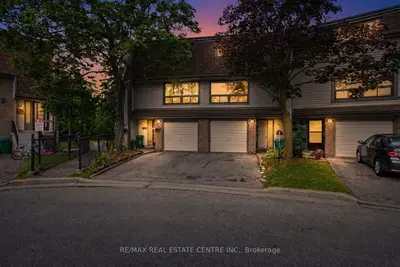 Condo Townhouse in Brampton
