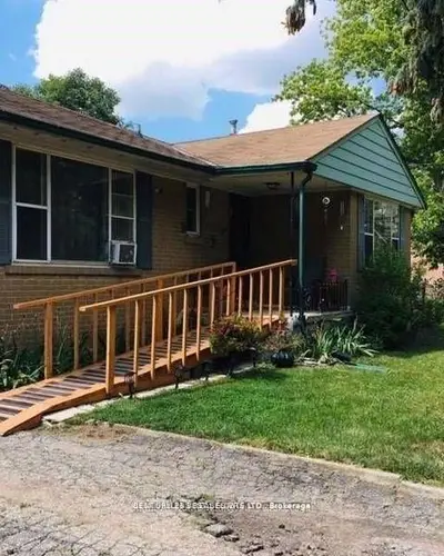 320 Ashbury Road, Oakville, On L6k 2m4