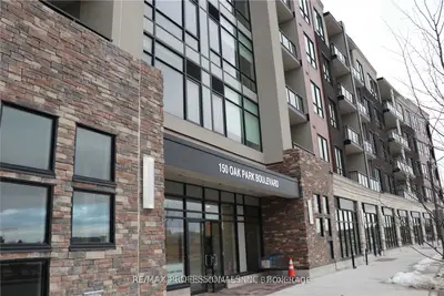 Condo Apartment in Oakville