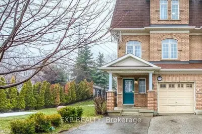 Semi-Detached in Mississauga