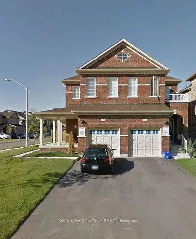 Semi-Detached in Mississauga