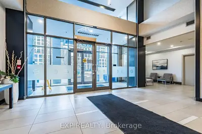 3515 Kariya Drive 1701, Mississauga, On L5b 0c1