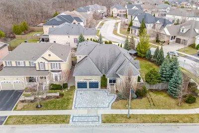 Detached in Oakville