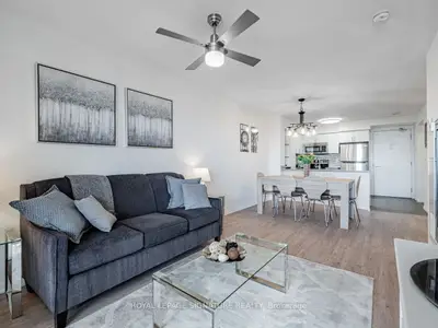 Condo Apartment in Toronto