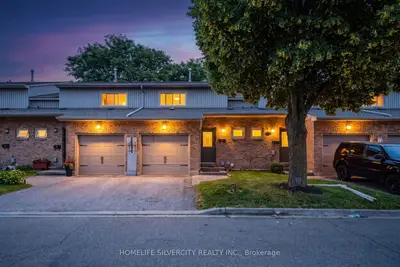 Condo Townhouse in Brampton