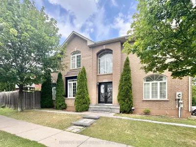 Detached in Oakville