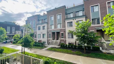 Condo Townhouse in Toronto