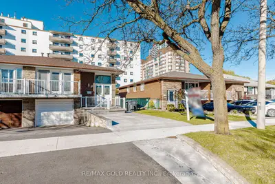 38 Achill Crescent, Mississauga, On L5b 1l1