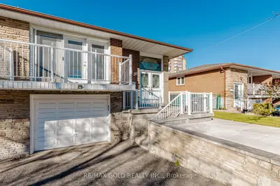 38 Achill Crescent, Mississauga, On L5b 1l1