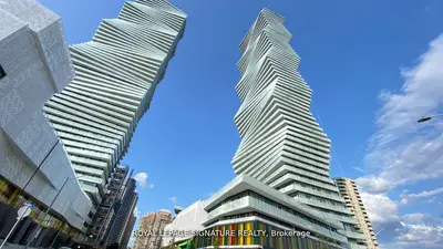 Condo Apartment in Mississauga