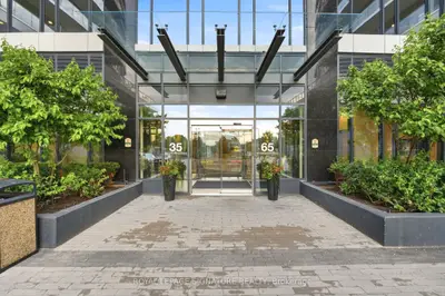 65 Watergarden Drive 212, Mississauga, On L5r 0g8